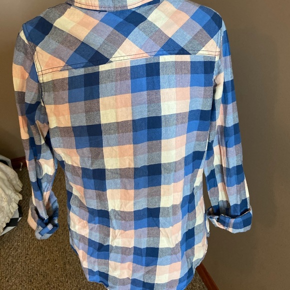 Ladies soft plaid shirt - Picture 2 of 3